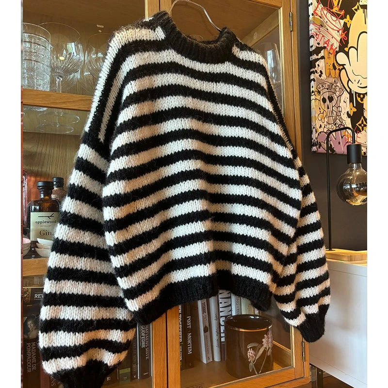 Autumn New Harajuku Fashion Casual Striped Pullover Women O-neck Chic College Style Loose Knit Sweater Classic Elegant Clothes